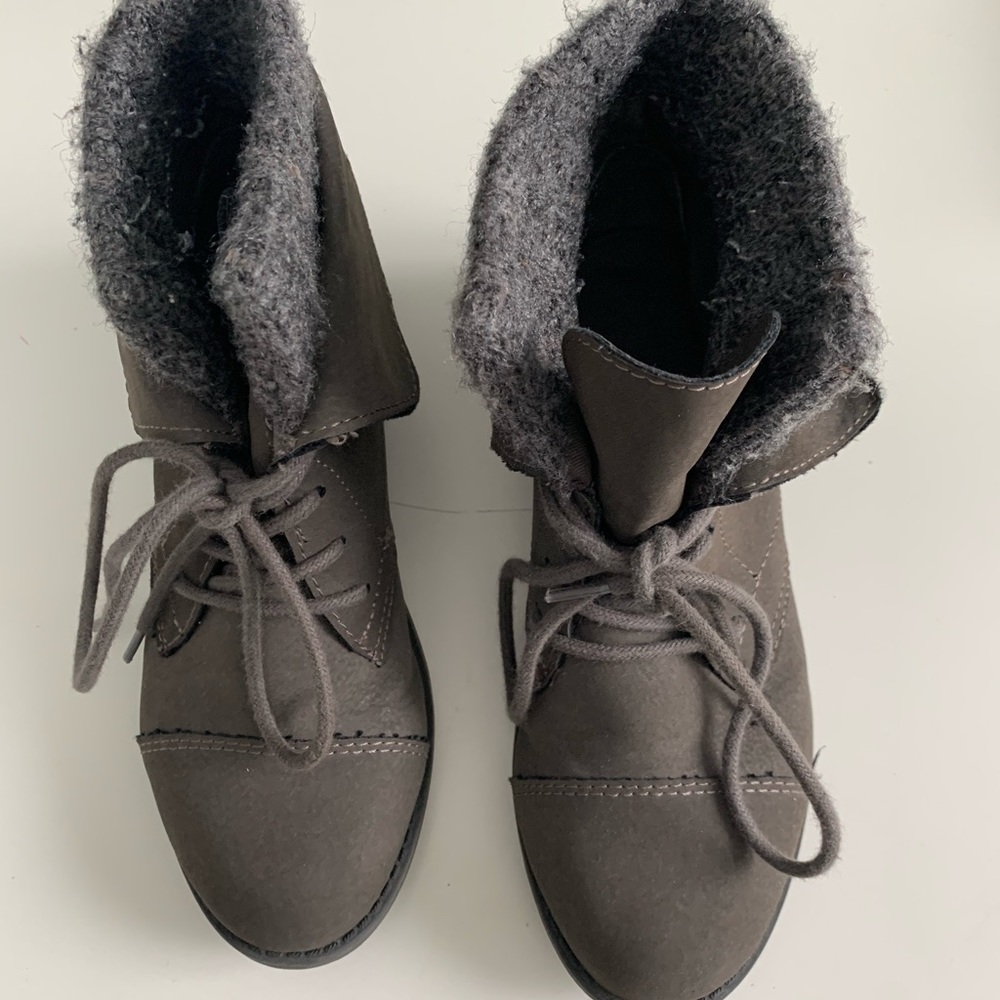 Madden Girl by Steve Madden Grey Combat Boots